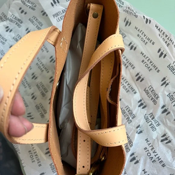 Portland leather mini crossbody tote in peach - Picture 5 of 7